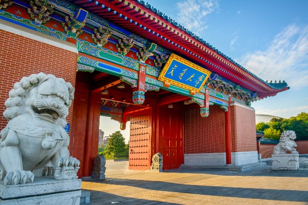 上海交通大学庙门